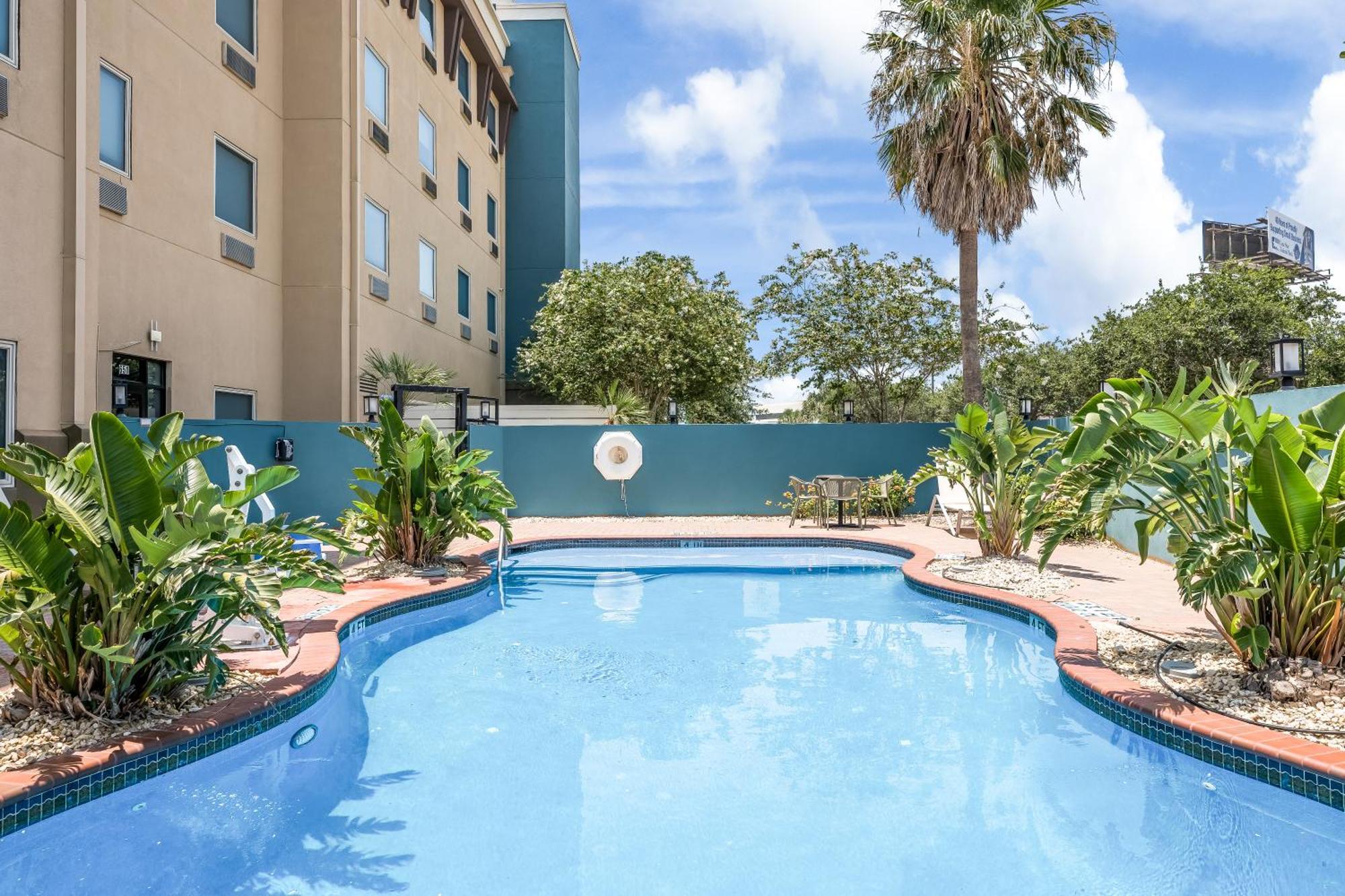 Holiday Inn - Brownsville By Ihg Exterior photo