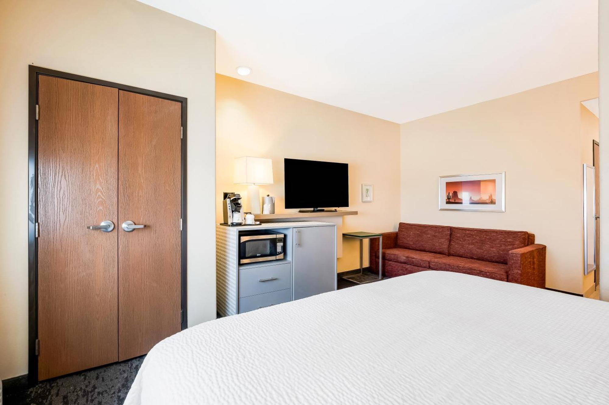 Holiday Inn - Brownsville By Ihg Exterior photo