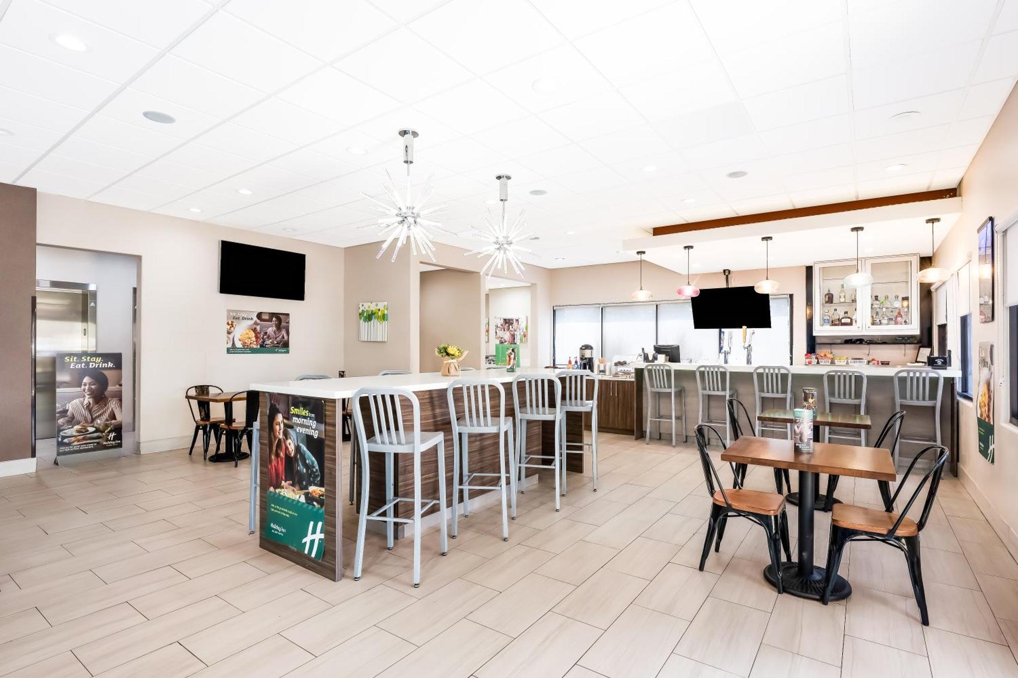 Holiday Inn - Brownsville By Ihg Exterior photo